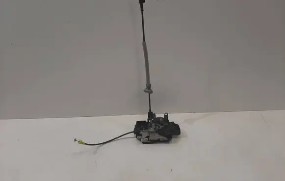 Volvo XC90 Front door lock 31462456