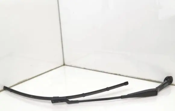 Ford Focus Windshield/front glass wiper blade BM5117526BB 74560 5972