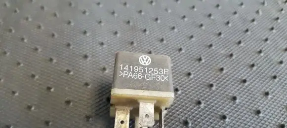 Audi A6 S6 C5 4B Other relay 141951253B