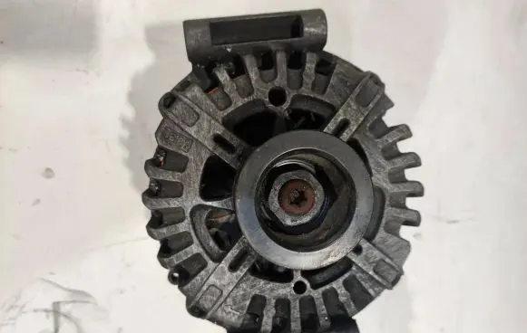 Mercedes-Benz C W204 Generator/alternator A0009067702 412045926 2618188A