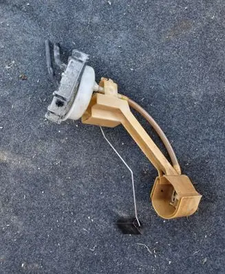 Audi A4 S4 B5 8D Fuel level sensor 