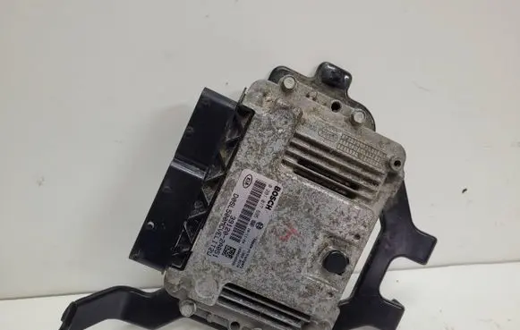 KIA Sportage Engine control unit/module 391202A051 1039S45556 13600570