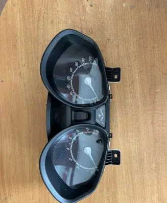 Ford Transit Courier Speedometer (instrument cluster) ET7610849AH