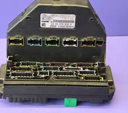 Mercedes-Benz C W204 Engine control unit/module ECU A2049009601 A2044423700 A2049021601