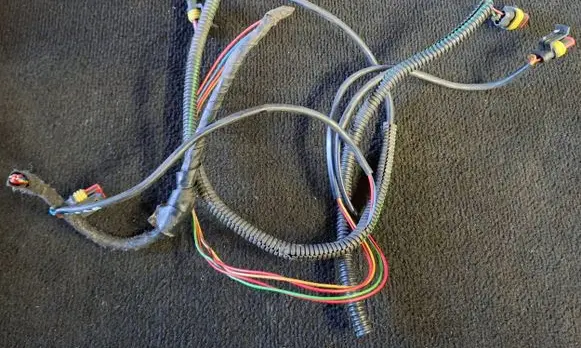 Subaru Legacy Fuel injector wires 