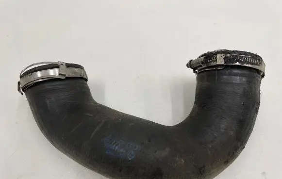 Audi Q7 4L Intercooler hose/pipe 7L6145972F
