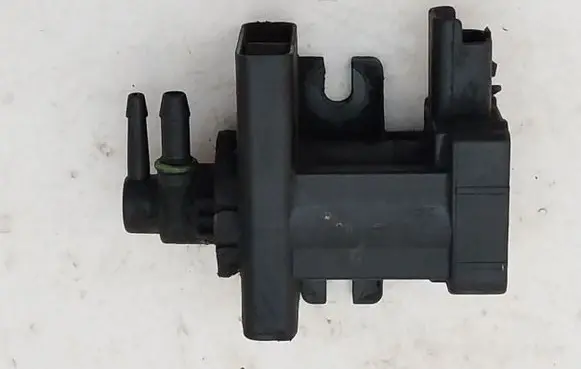 Citroen C4 I Picasso Turbo solenoid valve 9660693180