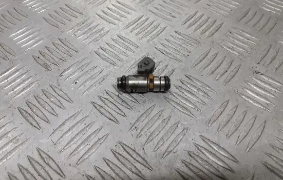 Renault Espace IV Fuel injector