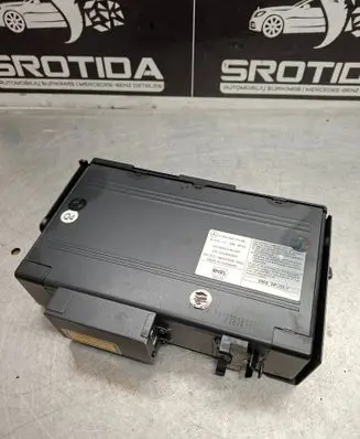 Mercedes-Benz C W203 CD/DVD changer A2038209089 020109 MC3010
