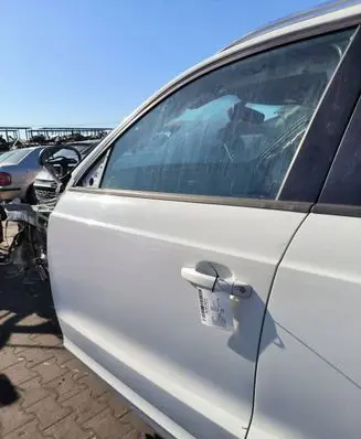 Audi Q3 F3 Front door LB9A