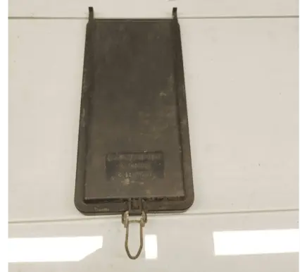 Mercedes-Benz E W124 Fuse box cover 1245400182