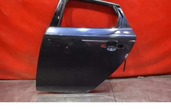 Volvo V40 Rear door