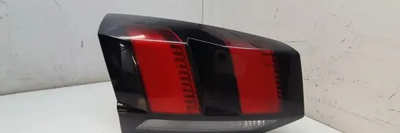 Tailgate rear/tail lights
