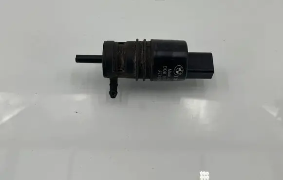 BMW 5 F10 F11 Windscreen/windshield washer pump 8362154