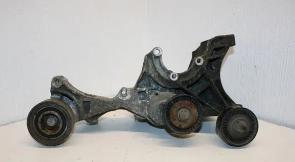 Audi A4 S4 B7 8E 8H Generator/alternator bracket 038903315AH