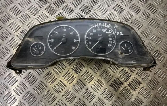 Opel Zafira A Speedometer (instrument cluster) 88311318