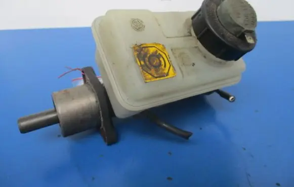 Fiat Punto (176) Master brake cylinder