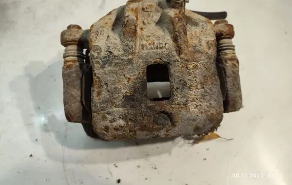 Hyundai Elantra Front brake caliper
