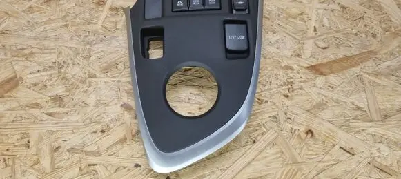 Toyota Auris E180 Center console 5882102670C1
