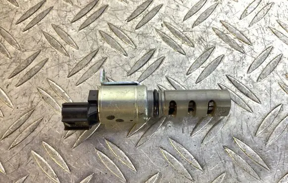 Lexus GS 250 350 300H 450H Camshaft position sensor 3380105000