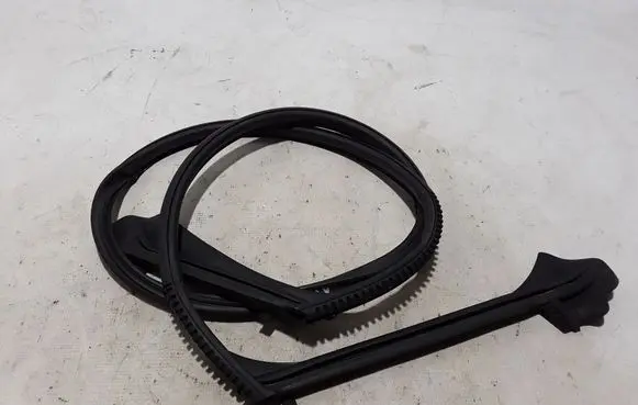 Front door rubber seal