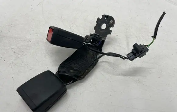 Audi A5 Rear seatbelt buckle 8W0857739