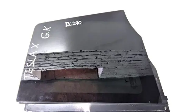 Tesla Model X Rear vent window glass 43R004553