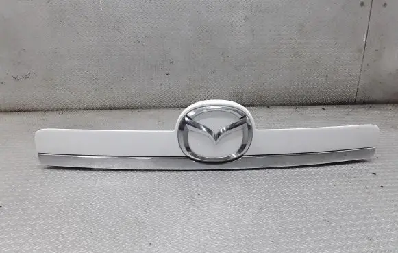 Mazda CX-7 Trunk door license plate light bar EH6650811