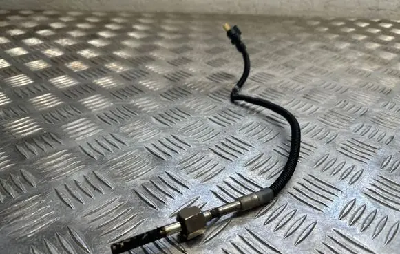 Mercedes-Benz GLC C253 Exhaust gas temperature sensor A0009058904