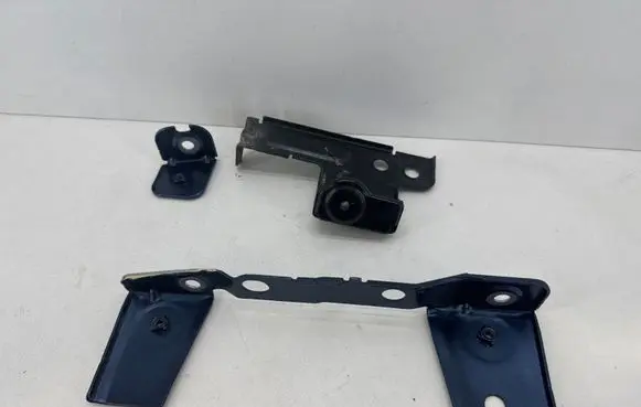 Fisker Ocean Fender mounting bracket FM2960980011C