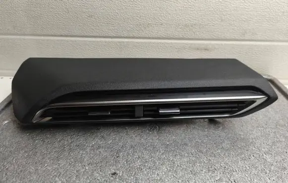 Peugeot 5008 Dashboard side air vent grill/cover trim 9810172180 00218443