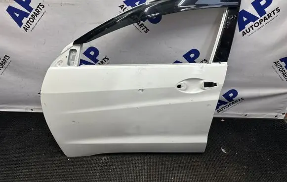 Honda HR-V Front door