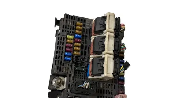 Peugeot 508 Fuse module 9674922080 50105481 BSMZ0400