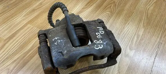 Chrysler Grand Voyager V Front brake caliper