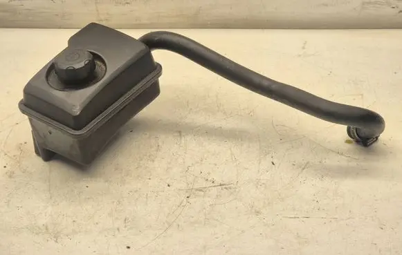 Volvo XC90 Power steering fluid tank/reservoir 30680304