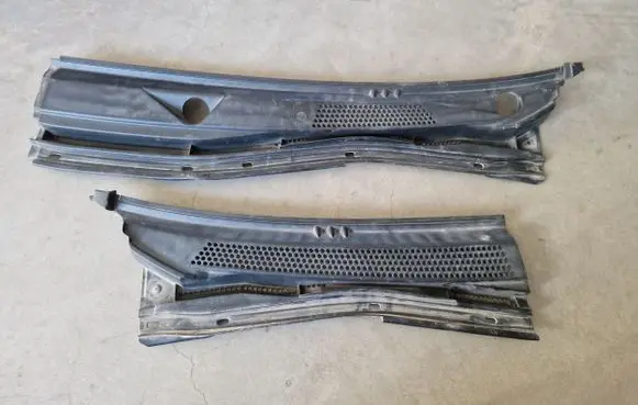 Mitsubishi L200 Wiper trim MN117710 MN117709