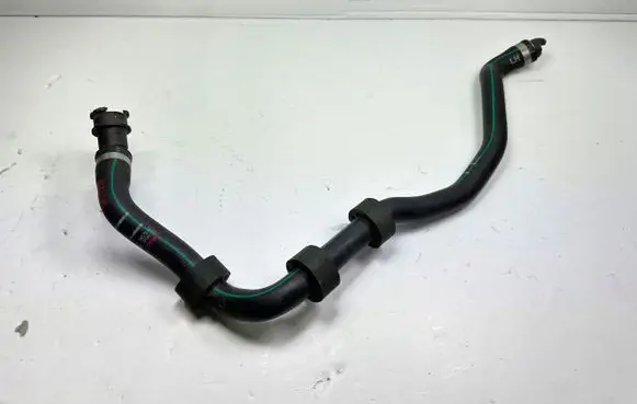 Ford Kuga II Engine coolant pipe/hose
