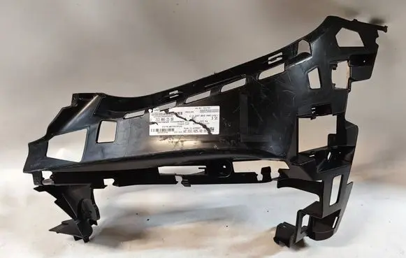 Mercedes-Benz E AMG W213 Front bumper mounting bracket A2138852300