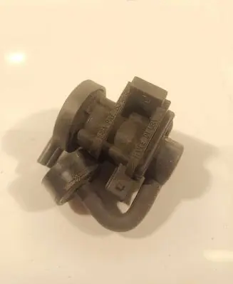 Volvo S40, V40 Turbo solenoid valve 7700874764