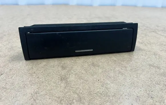 BMW 3 E46 Dashboard storage box/compartment 51168196115 8196115 51168260312