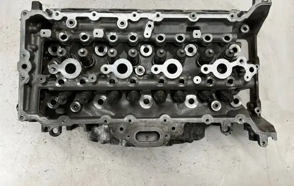 Chevrolet Silverado Engine head 12733805 12701518 12673986