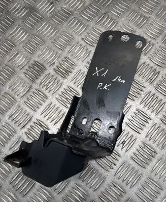BMW X1 E84 Radiator mount bracket 7117811 23781010 H260RD