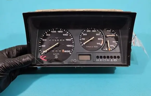 Volkswagen Polo III 6N 6N2 6NF Speedometer (instrument cluster) 87001240 IMPRK1376073