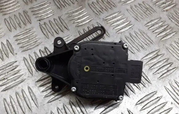 Volkswagen Golf IV A/C air flow flap actuator/motor 1J0907511