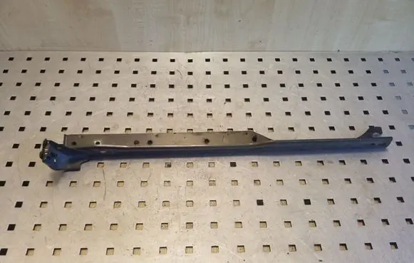 Toyota Avensis T270 Radiator support slam panel bracket 