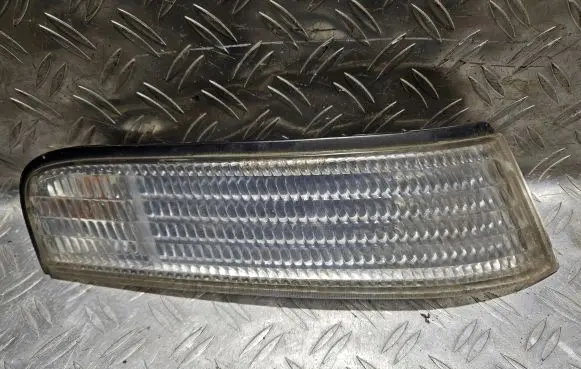 Pontiac Trans Sport Front reflector 16511152