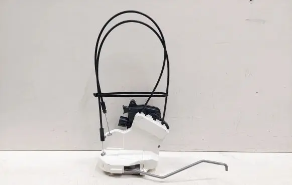 Mitsubishi i-MiEV Rear door lock