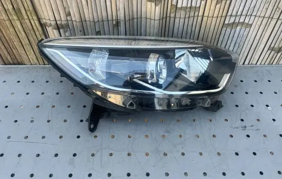 Renault Captur Headlight/headlamp 9061218620 1T0910091S