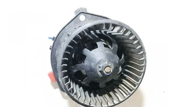 Iveco Daily 30.8 - 9 Heater fan/blower 570630200