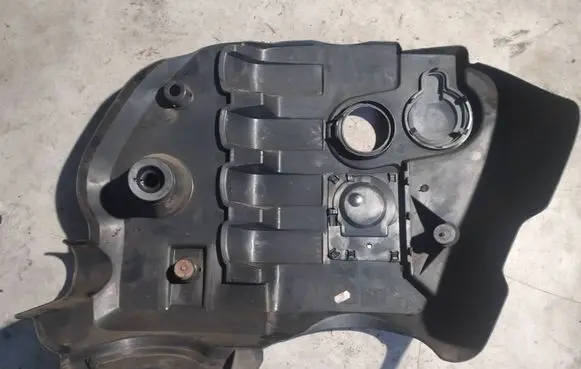 Volkswagen PASSAT B5.5 Engine cover (trim) 038103925DH 038103925DG 038103925DN